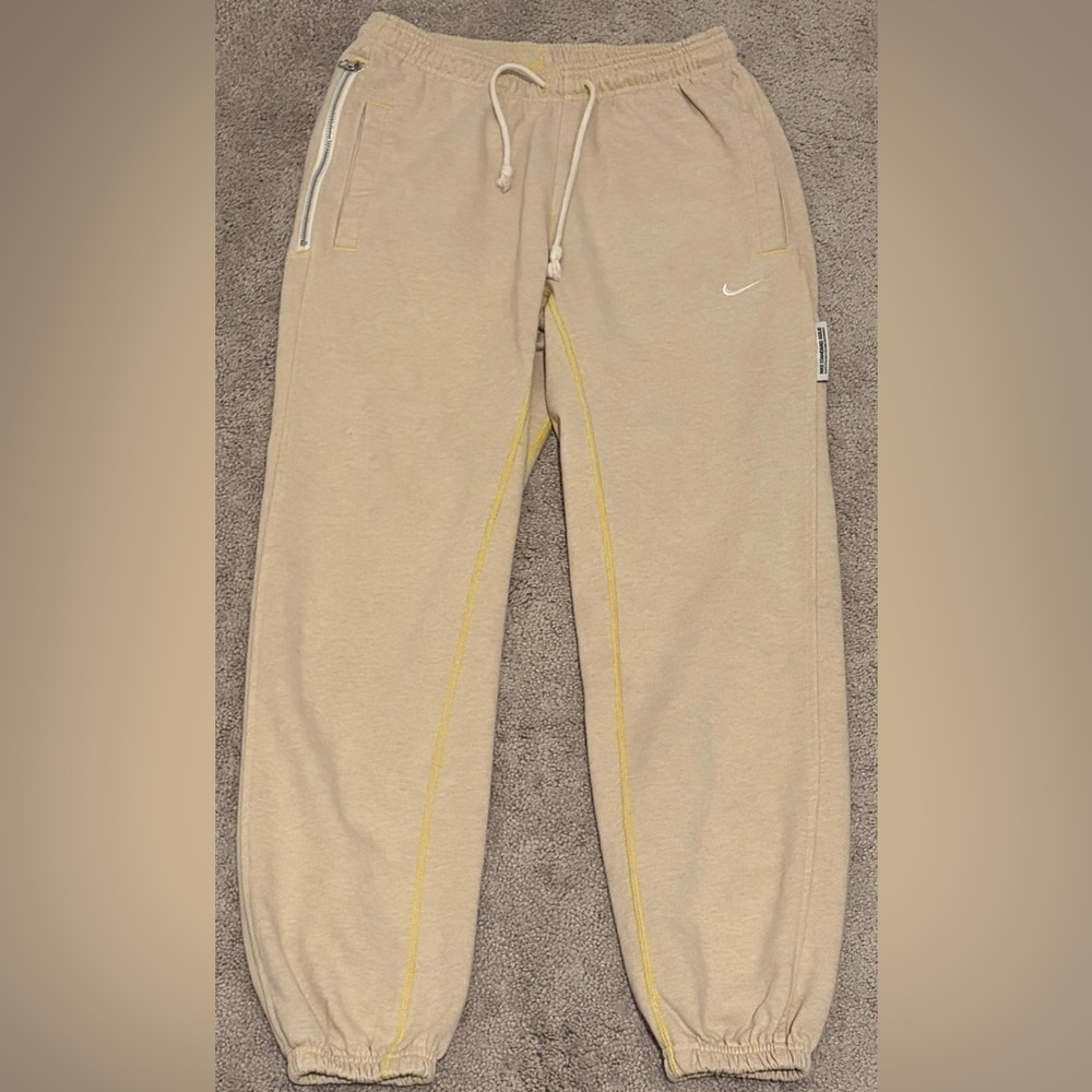 Nike Pants Women’s Small Beige Dri-FIT Standard Issue Cuffed Jogger Sweatpants
